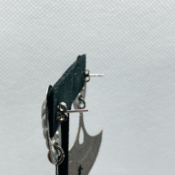 Vintage Bronze Metal Elegant Design Post Dangle Earrings A-19 - Picture 11 of 11